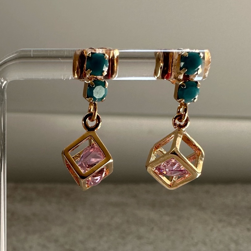 Cube Earrings - Gold Plated